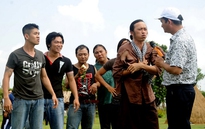 Hoài Linh bênh Lý Hùng, đánh nhau với giang hồ trên phim